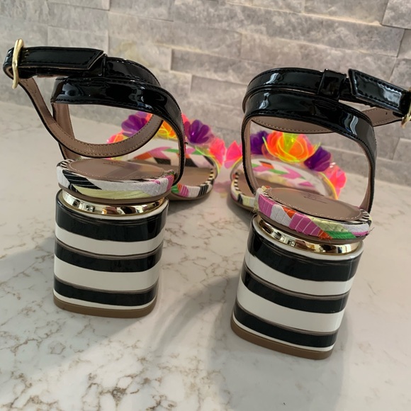 ✔️✔️SOLD✔️✔️NWOT 👠👠BETSEY JOHNSON Super CUTE!! - Picture 4 of 6